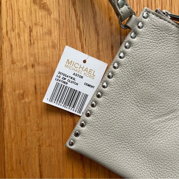 Micheal Kors Astor Silver Studded Cement Gray Wristlet One Size NWT *FLAWED* - Picture 7 of 15